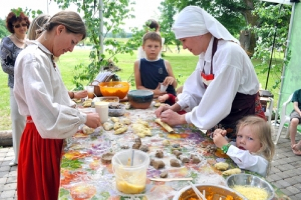 Līgotājus svētdien gaida ikgadējās Jāņu mācībās «Kveriņos»
