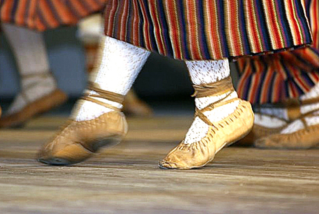 Bauskā izlozēs skates dejas 