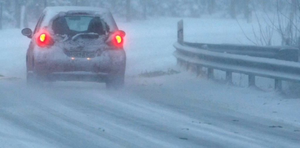 Šoferi nespēj savaldīt savus auto