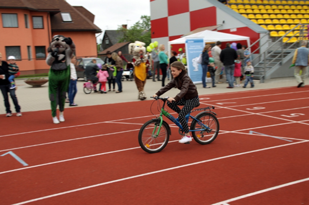 Ātrākajā rāpojienā sacenšas septiņi mazuļi