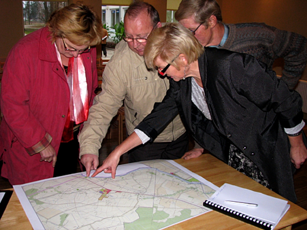 Brunaviešus satrauc liela mēroga projekti