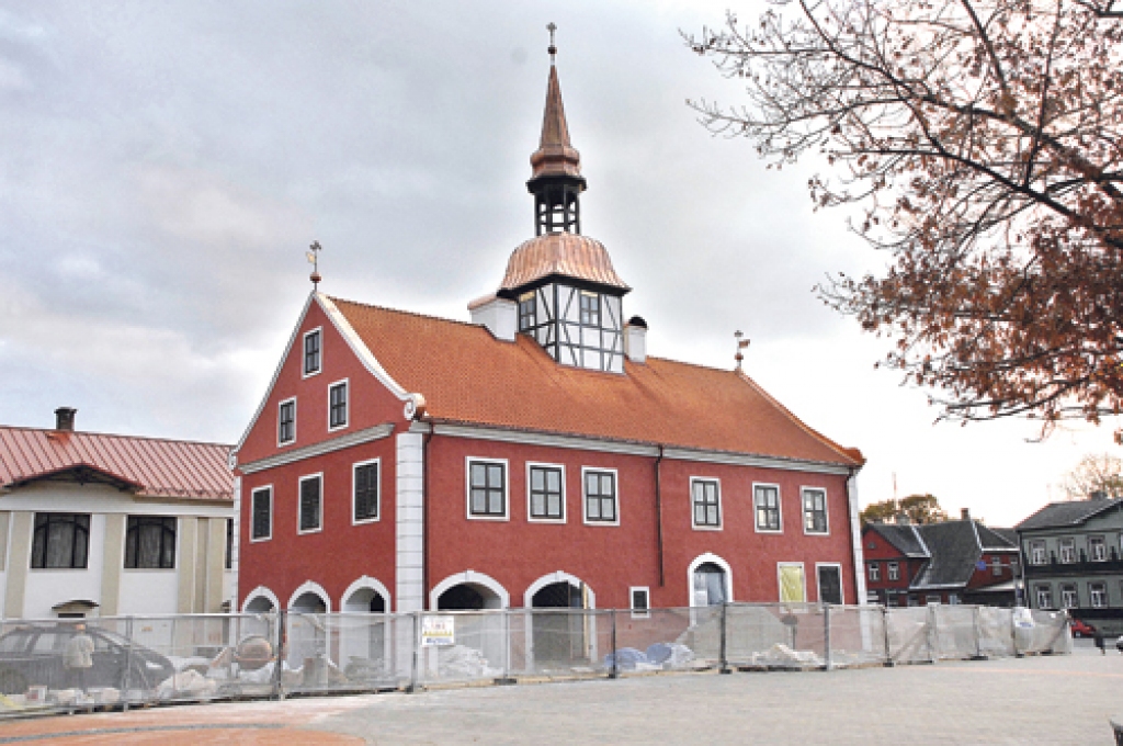 Izdod bukletu «Bauskas Rātsnams» 