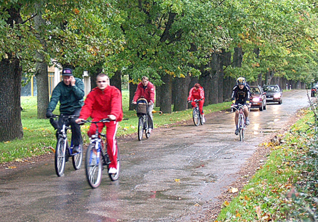 Mobilitātes nedēļu Iecavā sāk ar velobraucienu