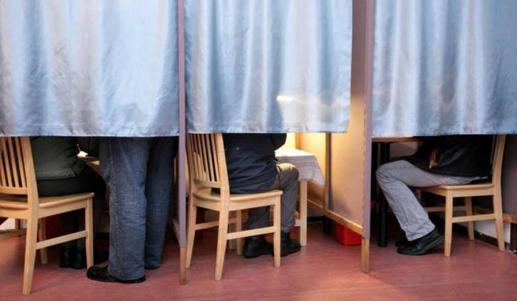 Par vēlētāju līdzdalību referendumā šodien līdz pulksten 12