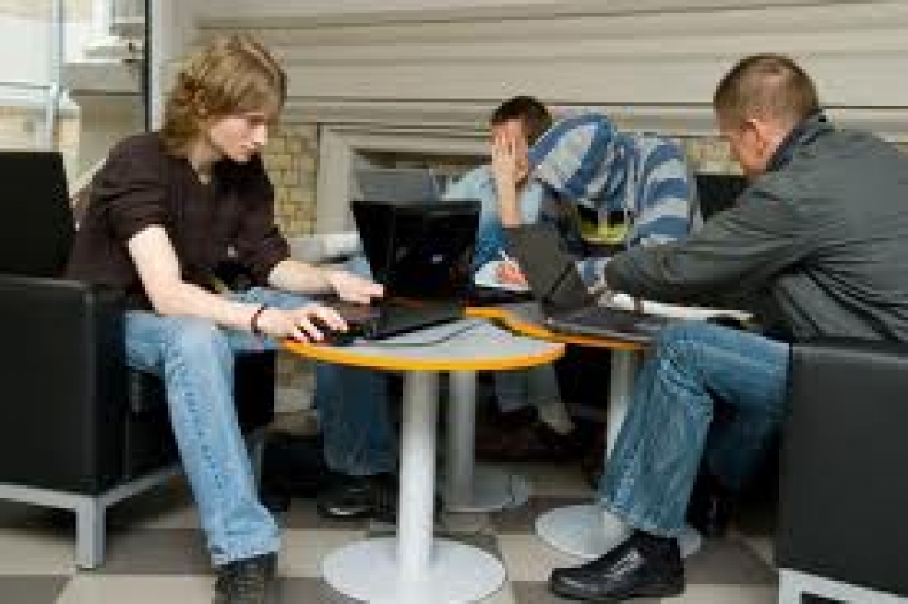 Vairāk nekā pusei studentu mēneša budžets ir mazāks par 150 latiem