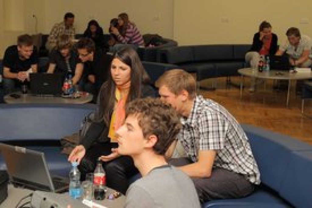 Baušķenieki izcīna ceturto vietu biznesa simulācijas spēlē