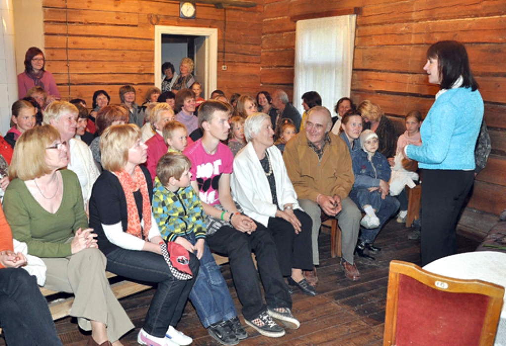 «Zvanītāju Bukās» popularizē teātra un amatu mākslu