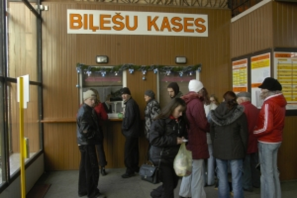 Reģionos jau lemj par autobusu biļešu cenu palielināšanu 