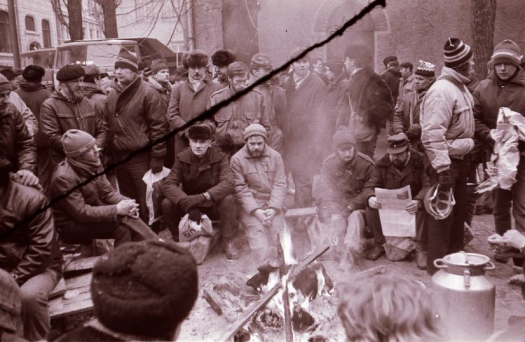 Aizvedīs uz tikšanos ar barikāžu dalībniekiem