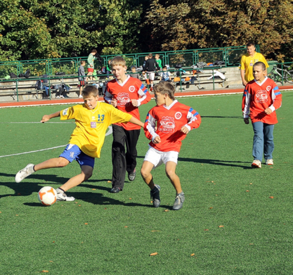 Jaunie futbolisti noskaidro labākos