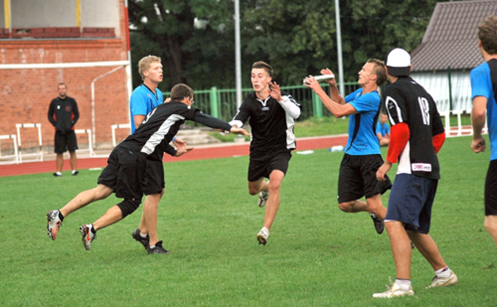 Latvijas čempionātā Bauskā tiekas frisbija labākās komandas