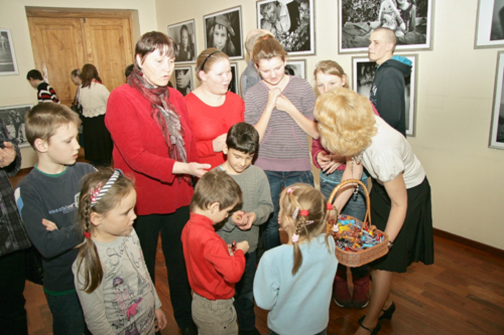 Visi izstādes darbi pārdoti