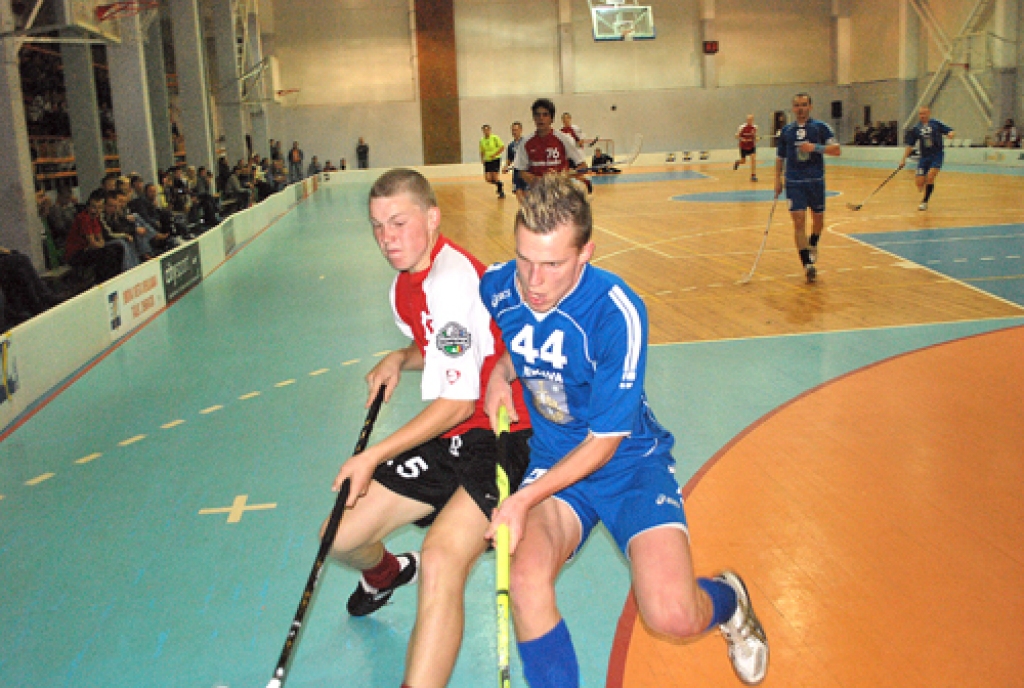 Bauskas florbolisti pārspēj ķekavniekus