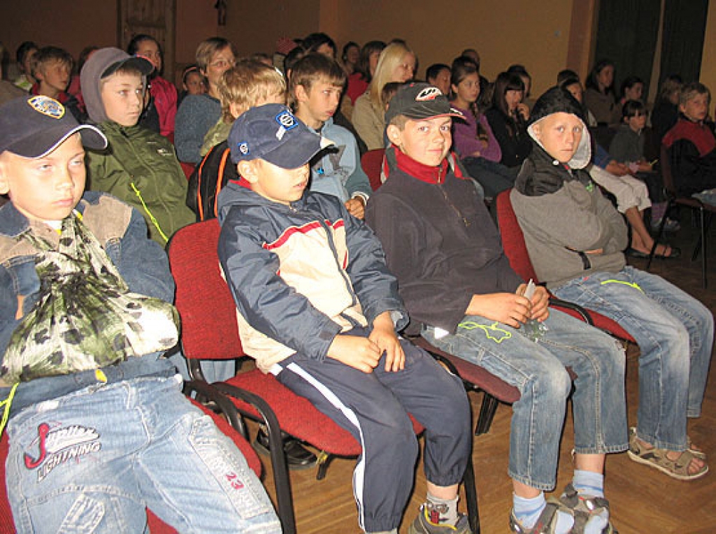 Priecājas par multfilmām
