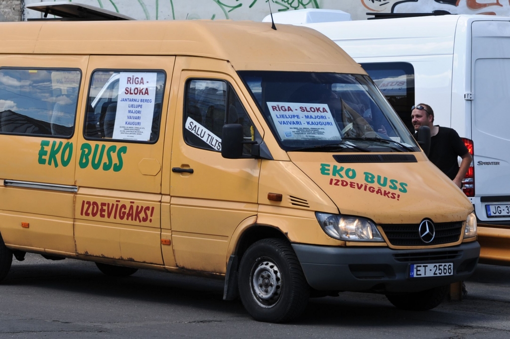 Eko Bus sāk kursēt arī uz Jūrmalu; pārējie pārvadātāji cer uz policiju