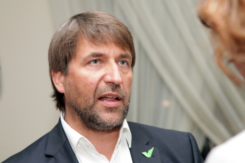 Kampars: Ir acīmredzami, ka politiķa statuss šobrīd ir kaut kas apkaunojošs