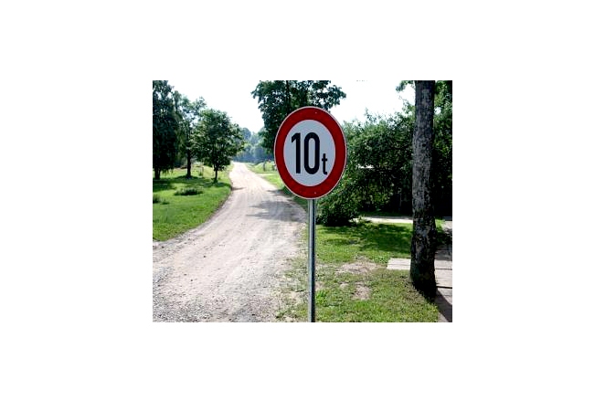 Noteikti masas ierobežojumi divos ceļa posmos
