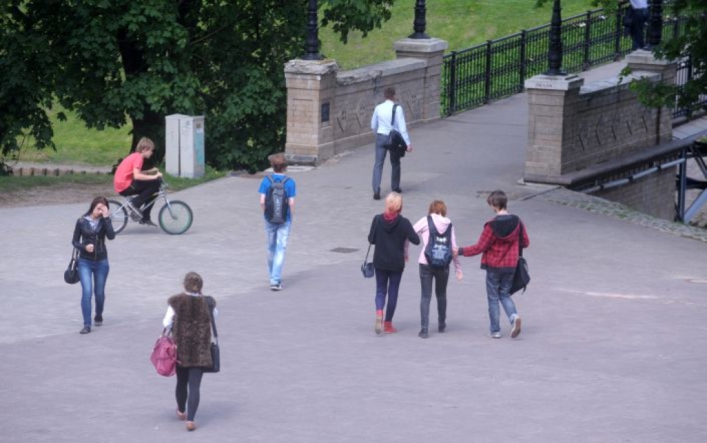 Iedzīvotāju skaits pērn samazinājies par 21 tūkstoti