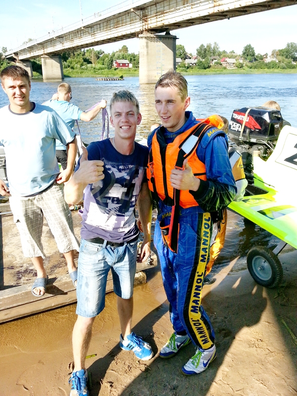 Debitē motorlaivu sacensībās