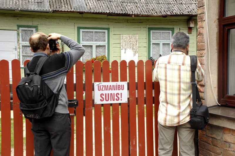Galerijā – fotogrāfi tver ikdienas mirkļus