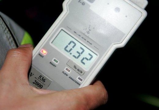 Iecavā un Bauskā aiztur piedzērušos vadītājus
