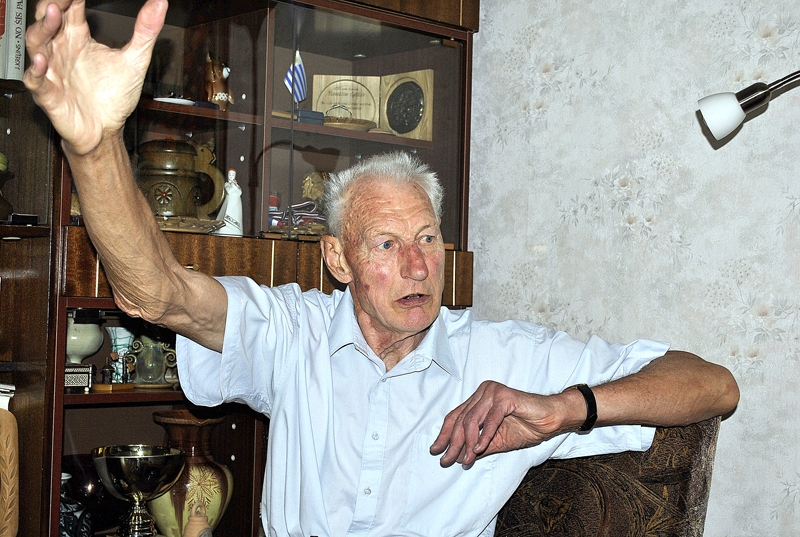 Vāc ziedojumus Visvalža Eglīša grāmatai