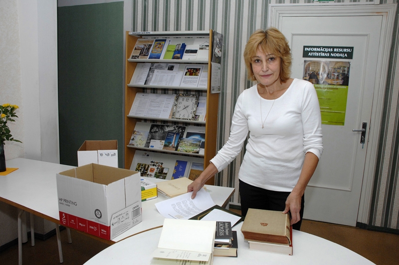 Aicina nodot grāmatas jaunajai Gaismas pilij