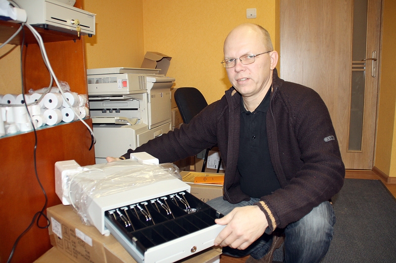 Eiro lādēs guļ lati