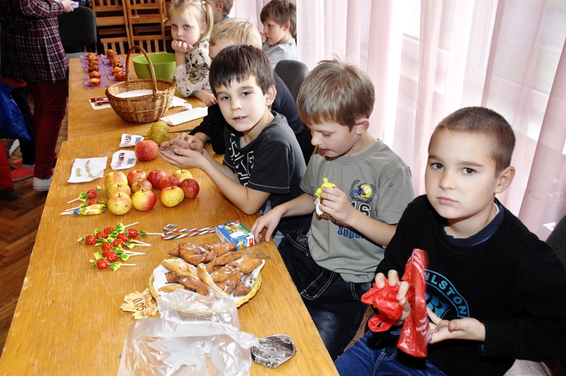 Skolēni sagaida Mārtiņdienu