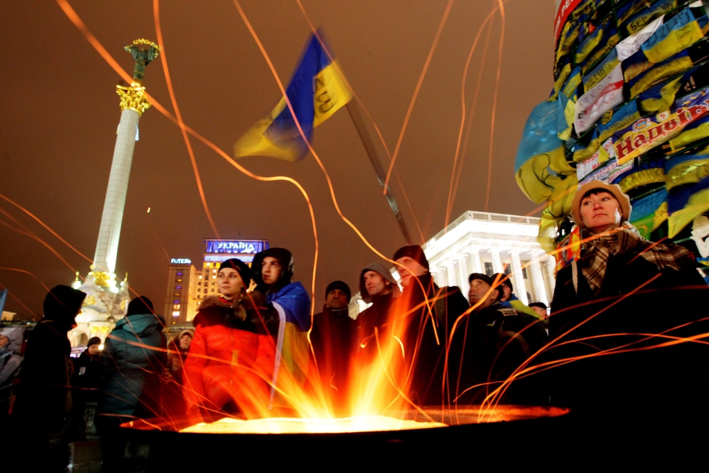 Ukrainas tiesa atbrīvo Kijevas protestos aizturētos cilvēkus 