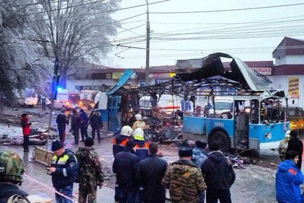 Vēl viens terorakts Volgogradā: Pēc sprādziena trolejbusā miruši 14 cilvēki; spridzekli detonējis pašnāvnieks