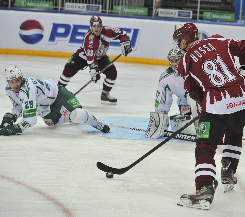 Rīgas Dinamo Ufā atspēlē trīs vārtu deficītu, bet Ābolu jubilejā neiepriecina