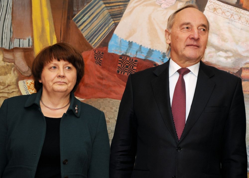Prezidents aicina Straujumu veidot jauno valdību