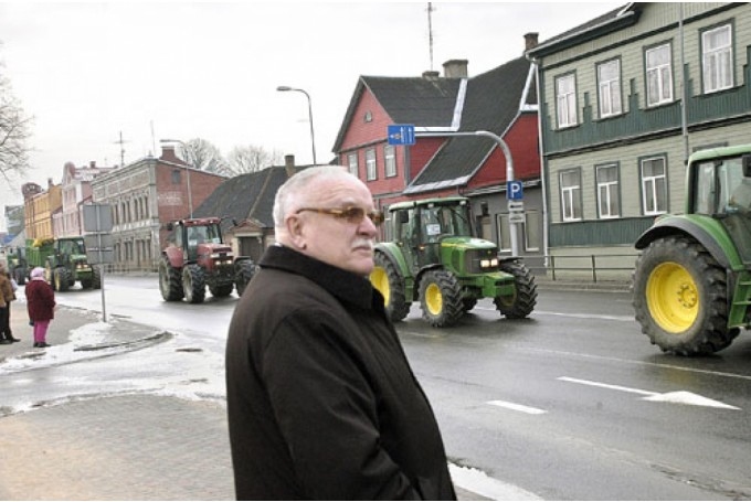«Sarkanie baroni» tiekas atmiņu vakarā ar «nostalģiju»