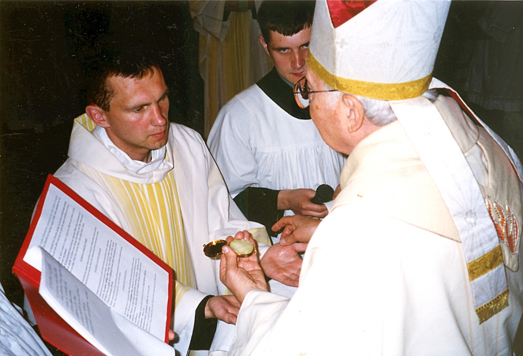 Vai ir viegli būt priestera mātei?