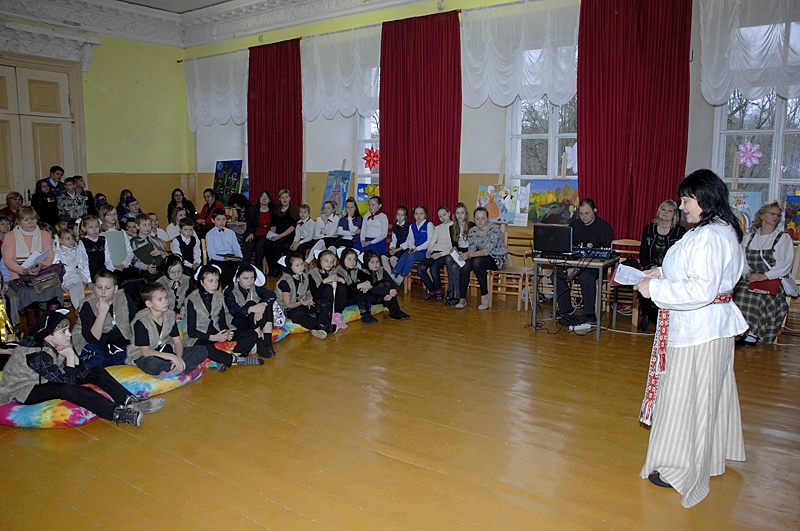 FOTO: Skolēni izzina savas skolas un dzīvesvietas vēsturi