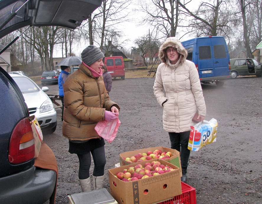 Laikapstākļi Vecumniekos iztraucē iecerēto labdarības akciju