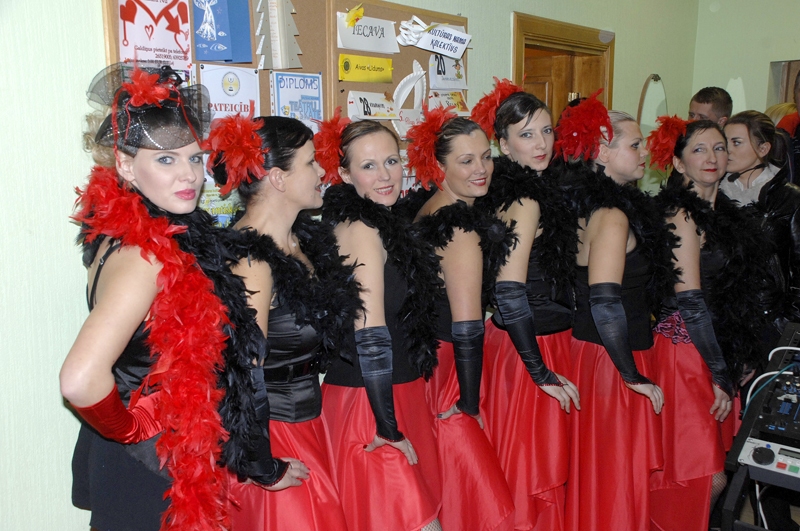 FOTO: Mūzikla «Viesmīle» pirmizrādē