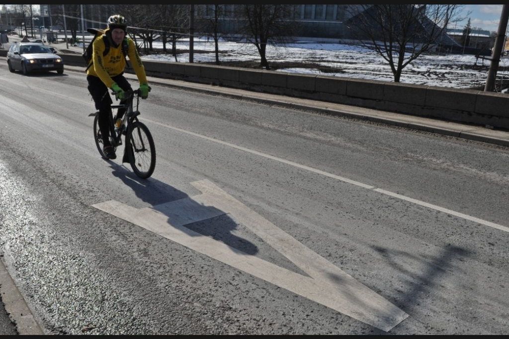 Velosipēdistu «karš» ir nevis ar braucējiem, bet ar gājējiem