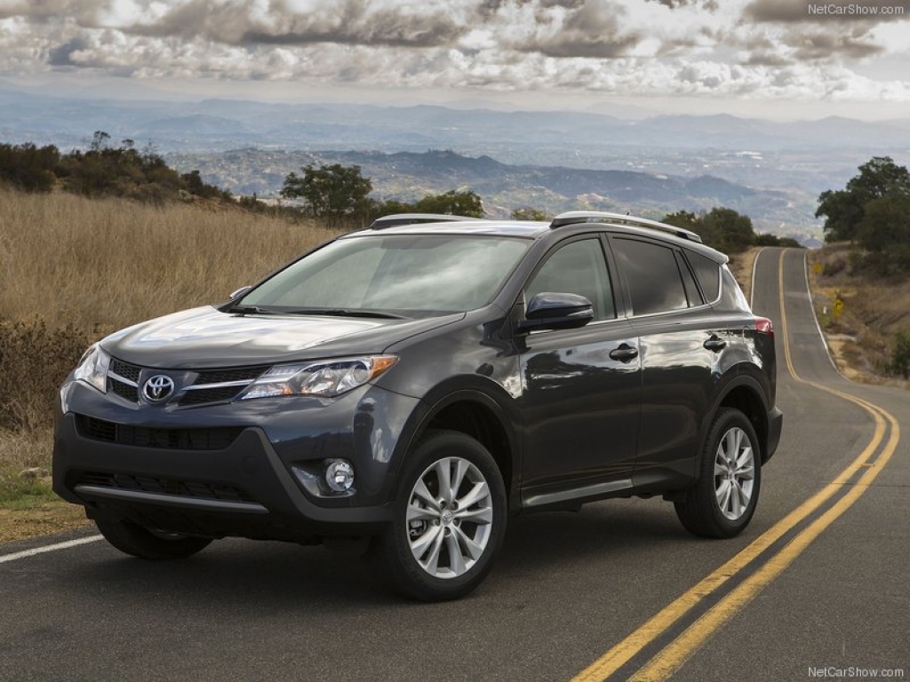 Fotoreportāža - DB Grieķijā testē Toyota RAV 4 