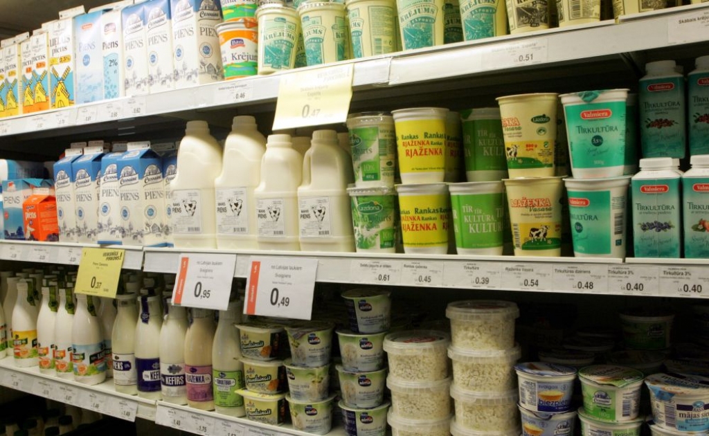 Food Union vietējo zemnieku atbalstam līdz 30% samazinās piena produkcijas cenu 