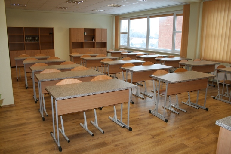 Bauskas novada pašvaldība aizņemsies 58 948 eiro jaunām mēbelēm skolās