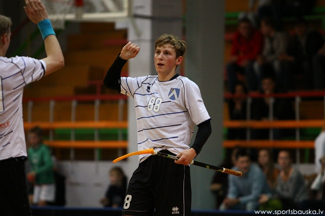 Bauskas florbolisti ar deviņiem vīriem izcīna uzvaru