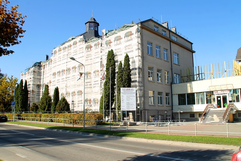 Bauskas Valsts ģimnāzijā visās telpās vēl nav apkures