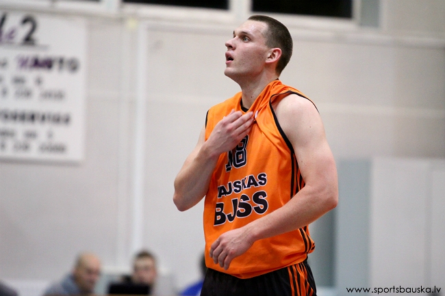 «Bauskas BJSS» komanda izcīna uzvaru pār rīdziniekiem