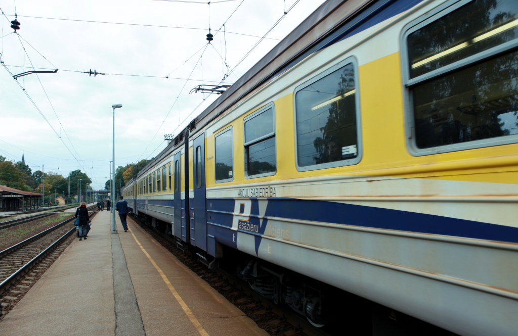 Šoziem modernizētos vilcienus nesagaidīsim