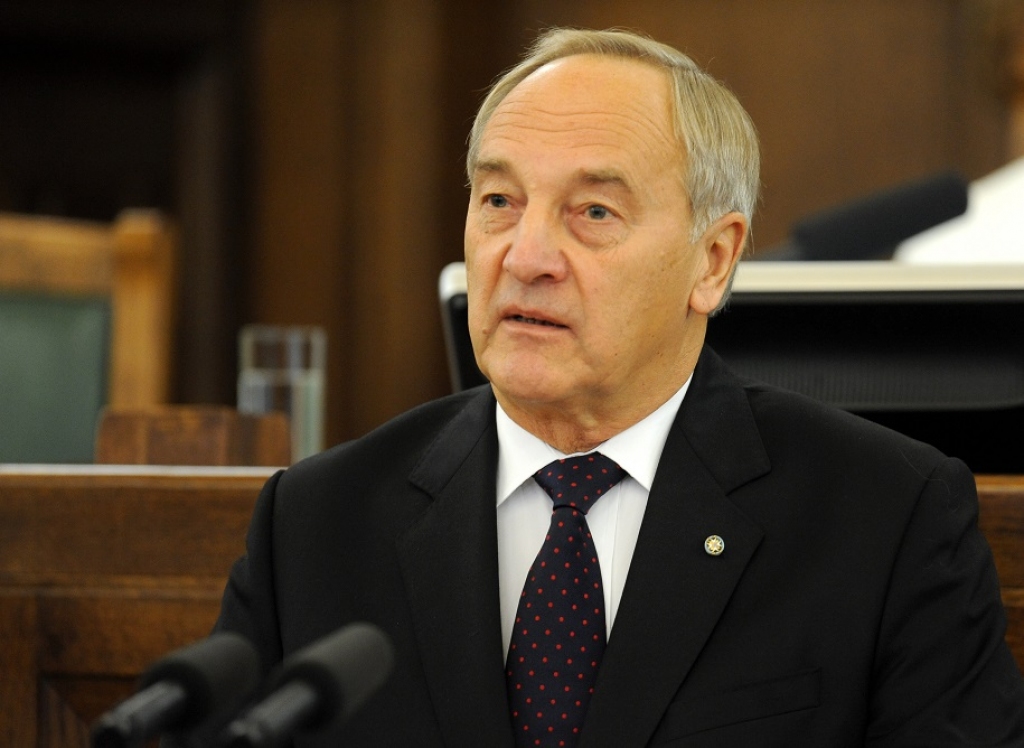  Bērziņš: Atsevišķu deputātu skandāli liecina par partiju attīstības līmeni