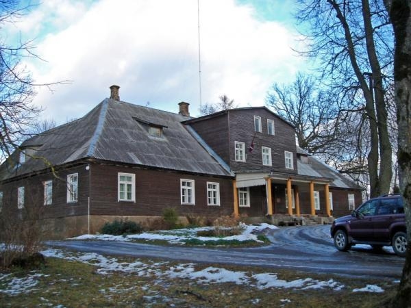 Dzimtmisas skolas prioritāte – jumta maiņa