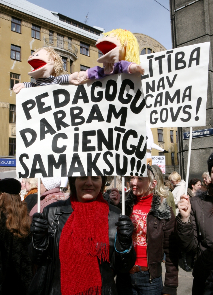 Joprojām nav skaidrs, cik izmaksās viena pedagogu darba stunda