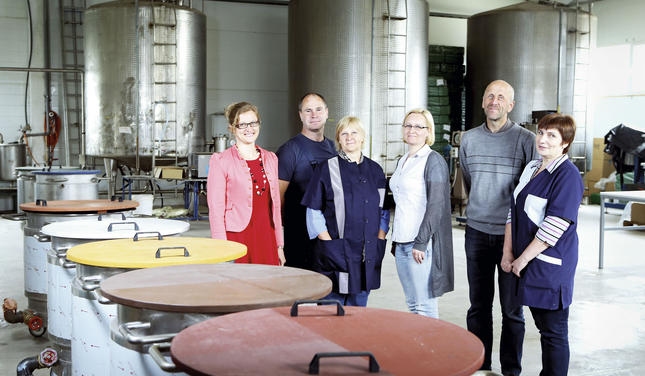 Iecavas uzņēmums SIA «Linum Color» aicina pieteikties «ēnotājus»